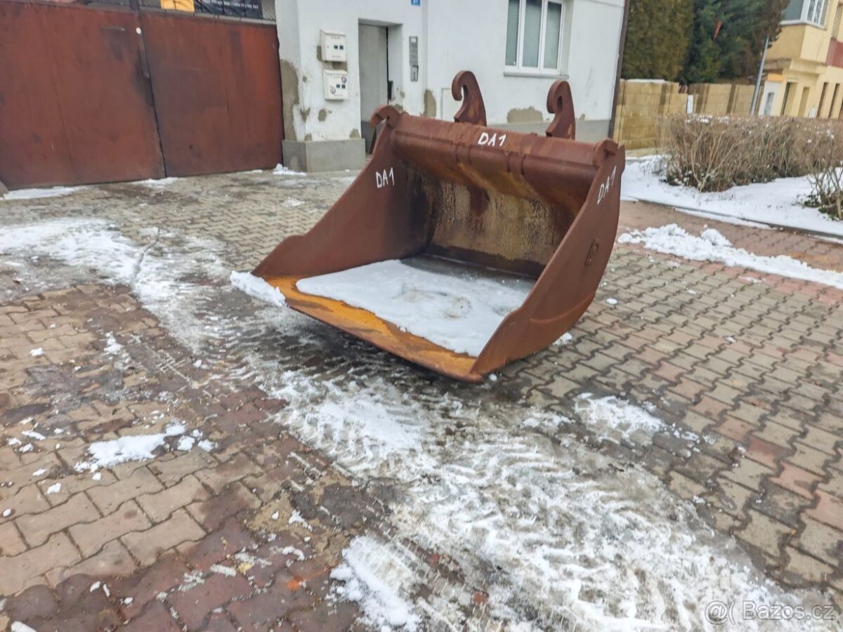 Lžíce podkopová 140 cm bezzubá, DA1 - 8