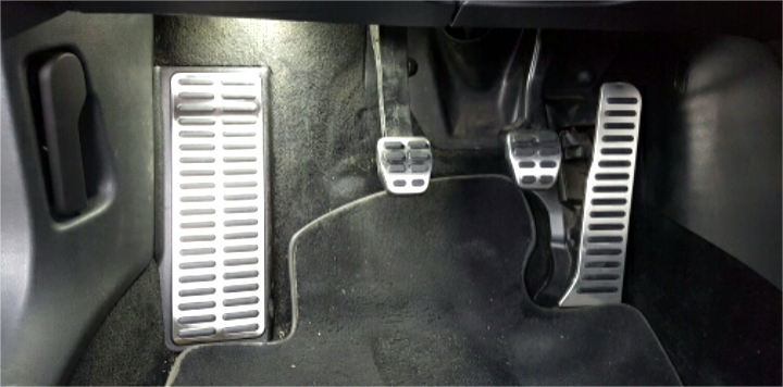 Pedály Vw Passat B6 B7 CC Golf man / automat. - 8