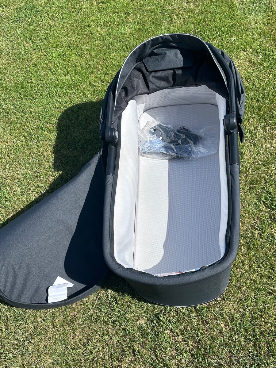 Thule Urban Glide 3/4 korba Black - 8