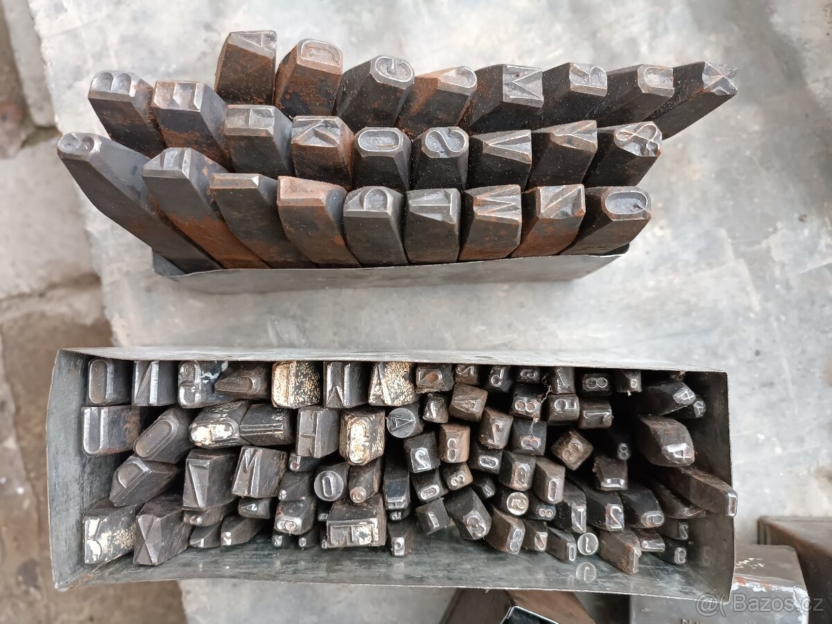 Razidla písmen a číslic made in Czechoslovakia - 8