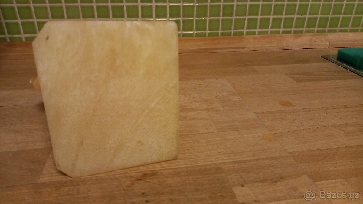 Soška Nefertiti a tři pyramidy - 8