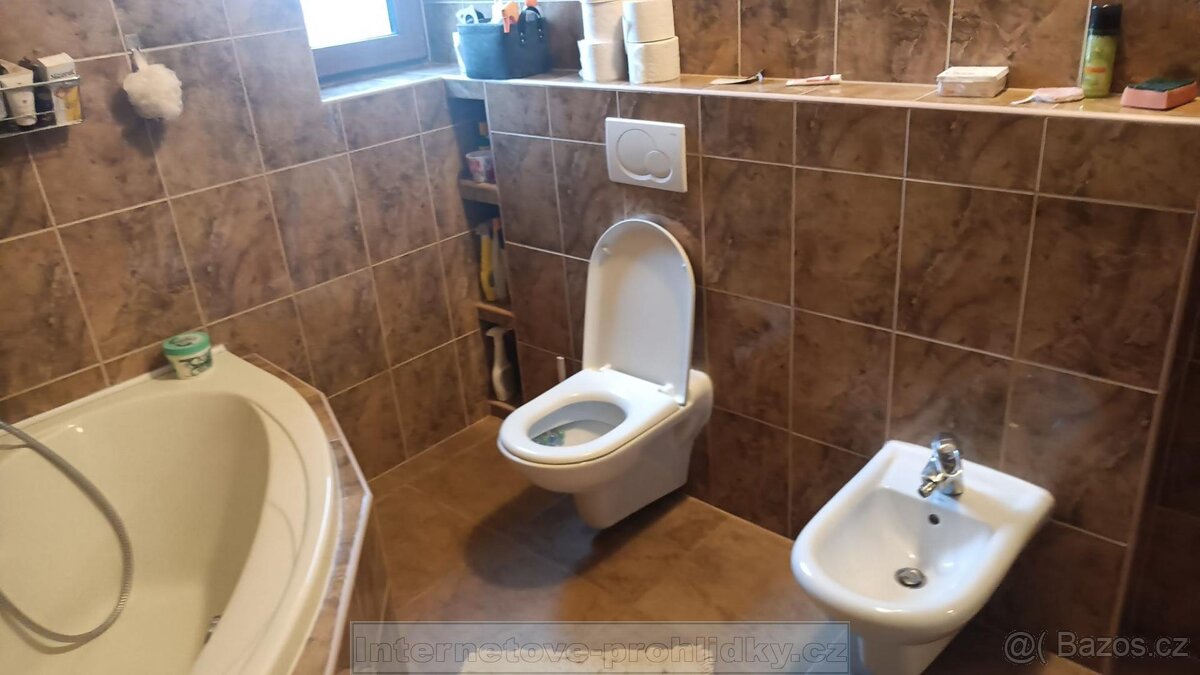 Samostatný pokoj P5 Radotín pro dívku DK00088X - 8