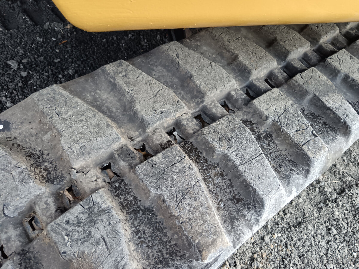 Pásový Bagr CAT 307 B - 8