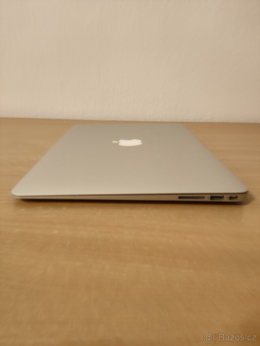 Apple MacBook Air 2017 – i5 | 8GB | 128GB - 8
