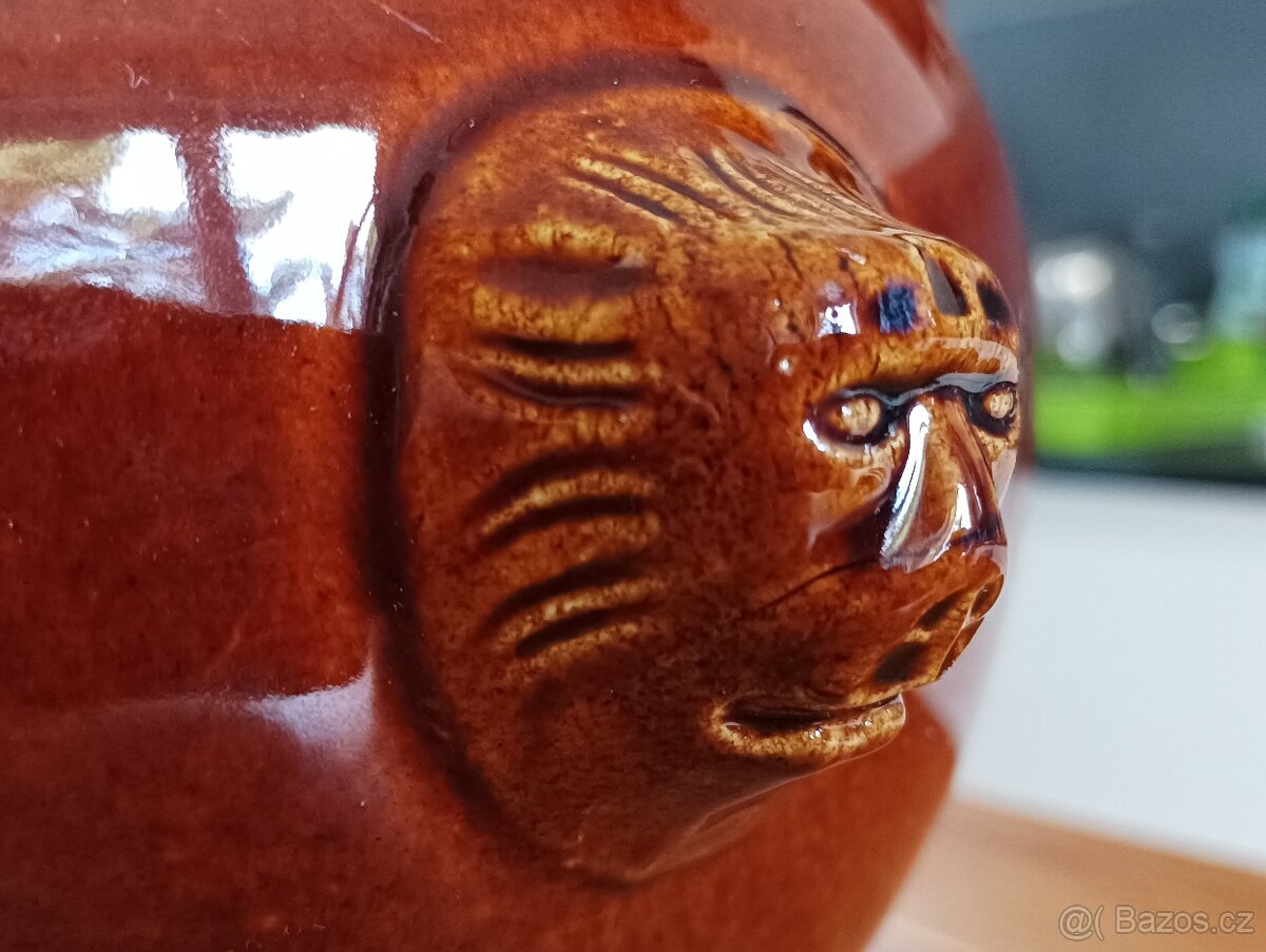 STARÁ KAMENINOVÁ MÍSA SE LVY FRANCIE - 8