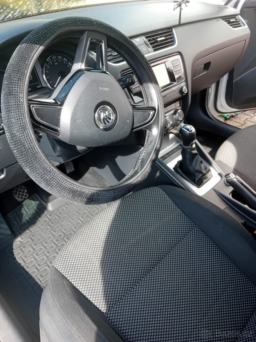 Prodám Škoda Octavia III 2.0 l diesel 4x4 kupé, 110kW - 8