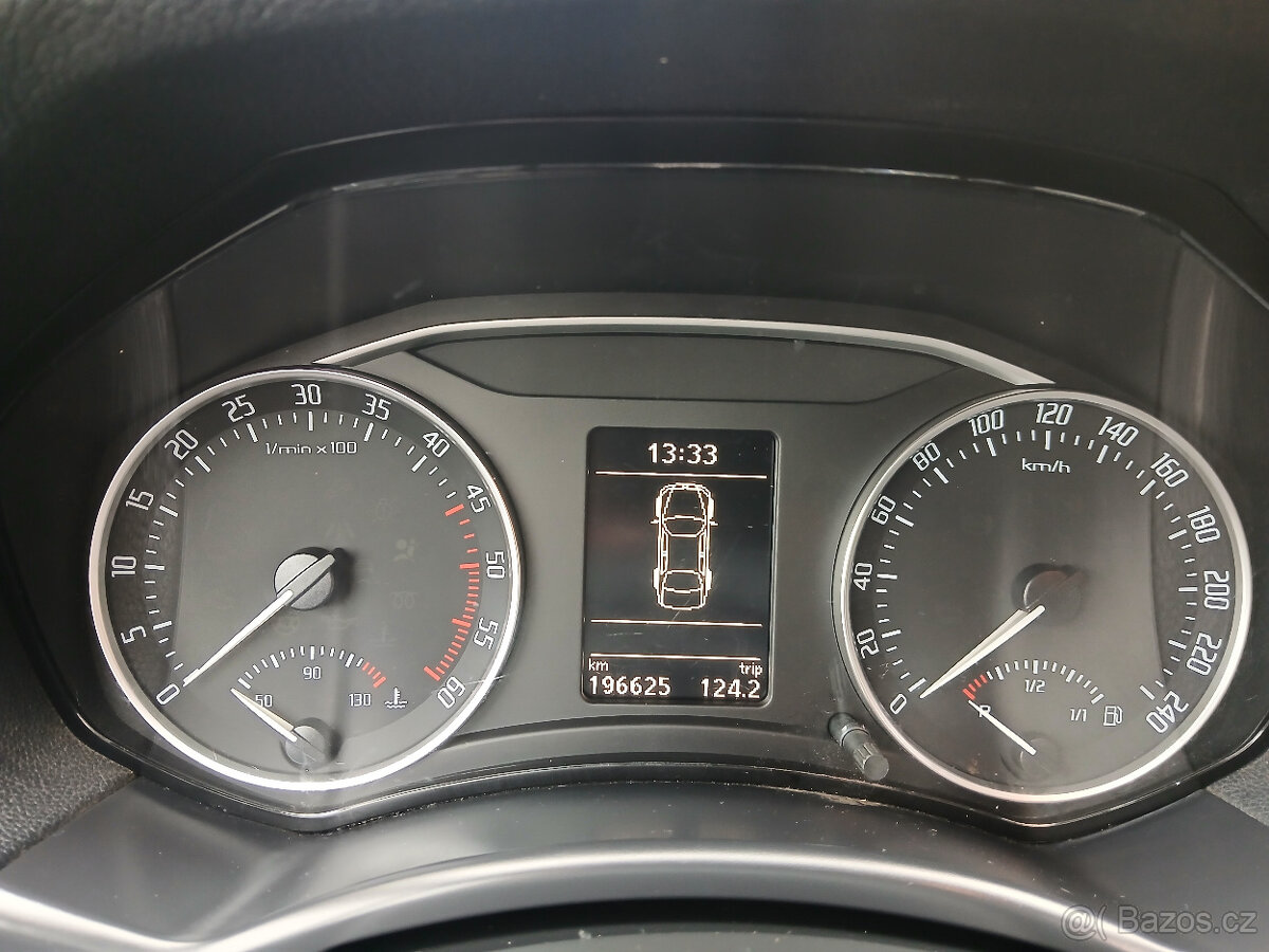 Škoda Octavia II Com 1.6 TDI 77kW 2010 - 8