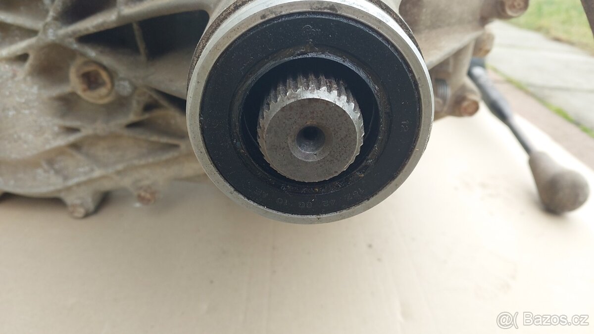 Nissan Terrano 2 převodovka 2,4 i - 8