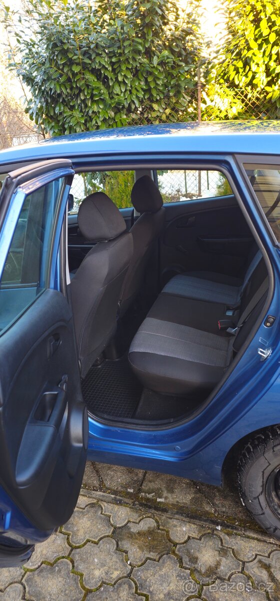 Kia Venga 1.4 G4FA - 8