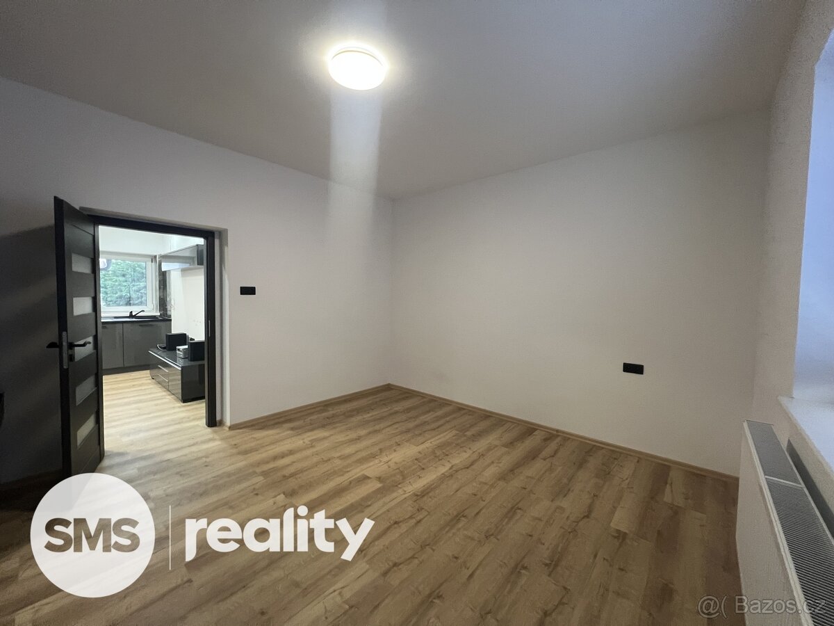 Pronájem bytu v rodinném domě 4+kk, Hradec Králové, ul. K Za - 8