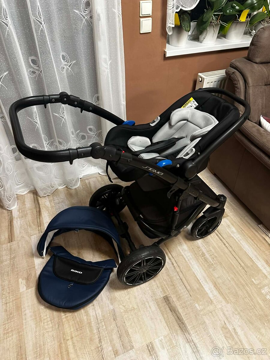 Kočárek Riko - 8