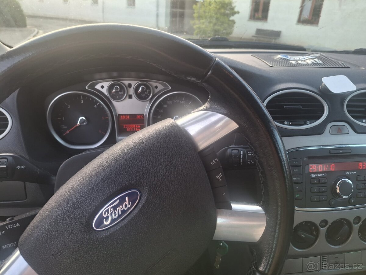 Ford Focus II - 8