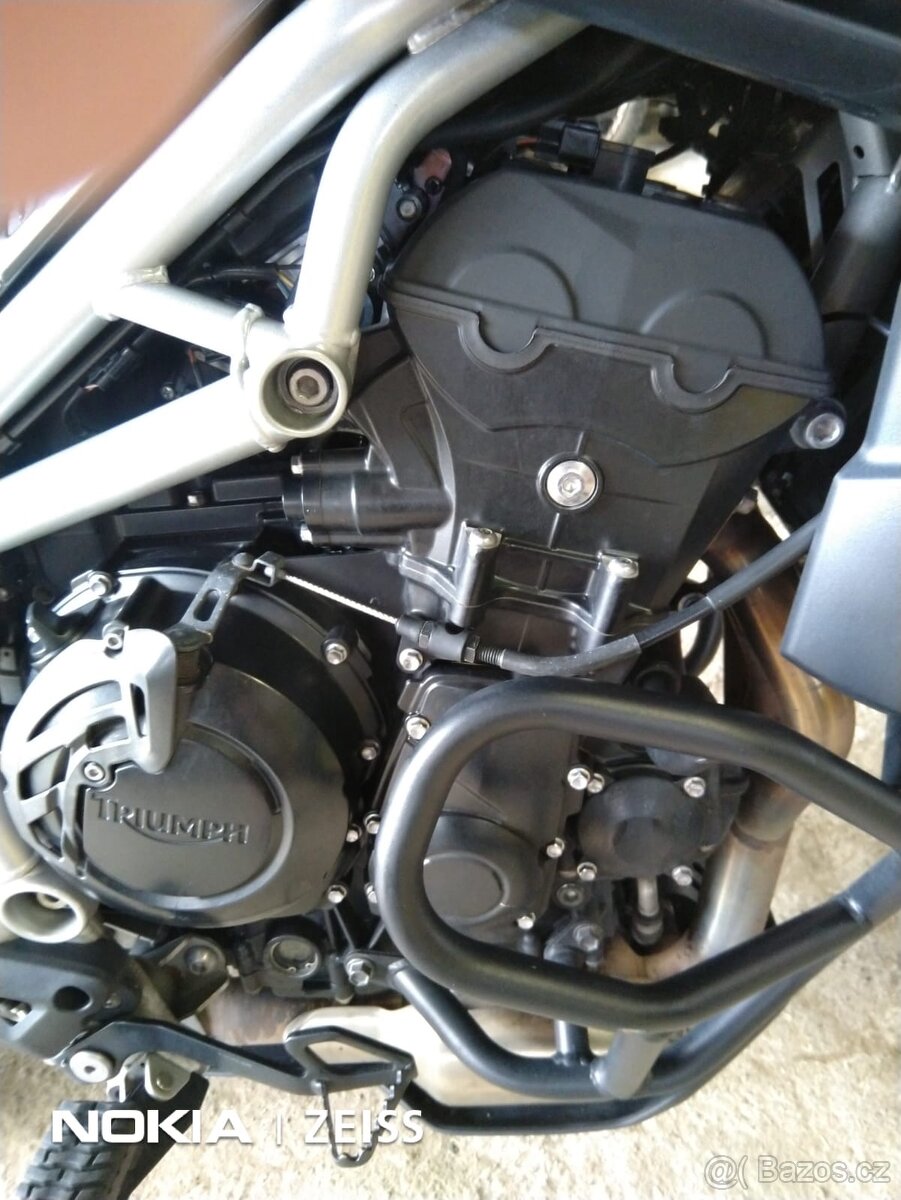 Triumph Tiger 800 - 8