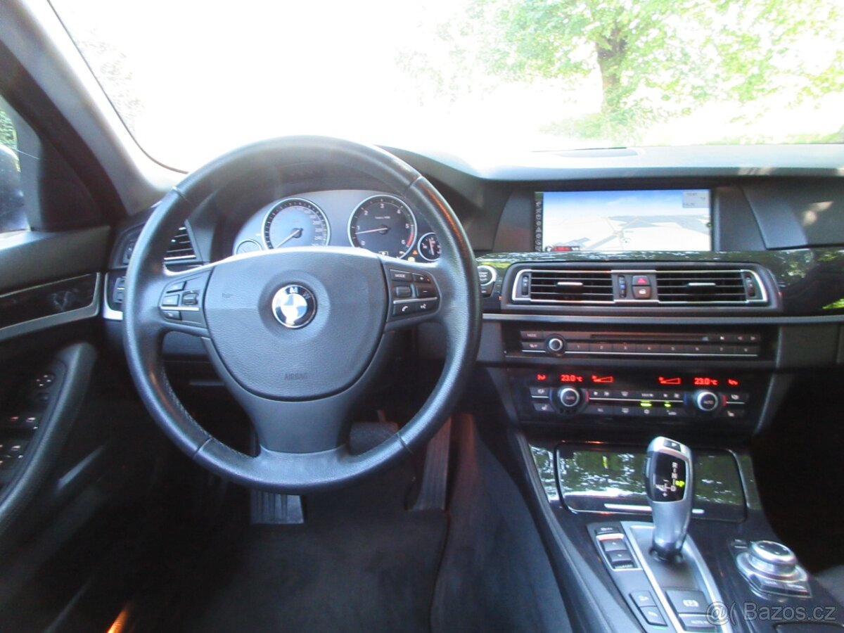 BMW 535d xDrive, Panorama, Navi, Kůže - 8