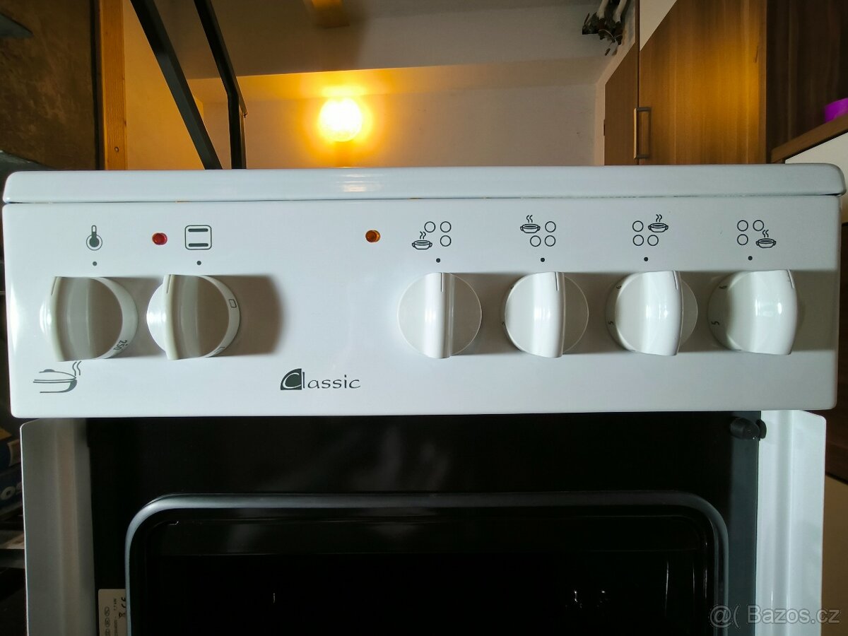 Elektrický sporák MORA - 8