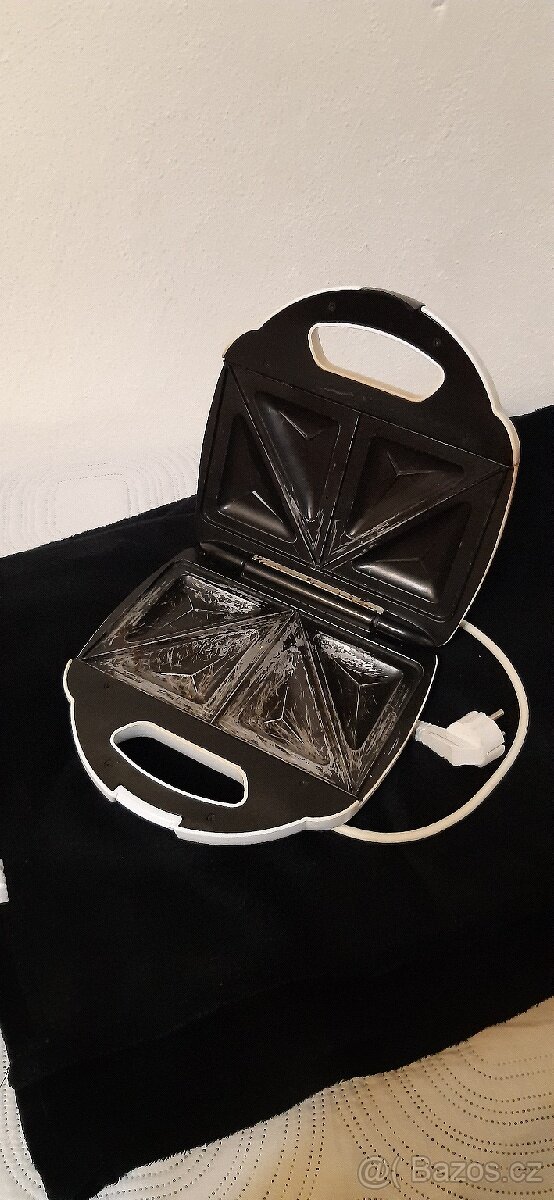 starožitné garniže, 2ks. zrcadla, 3ks. ledovače, toustovač - 8