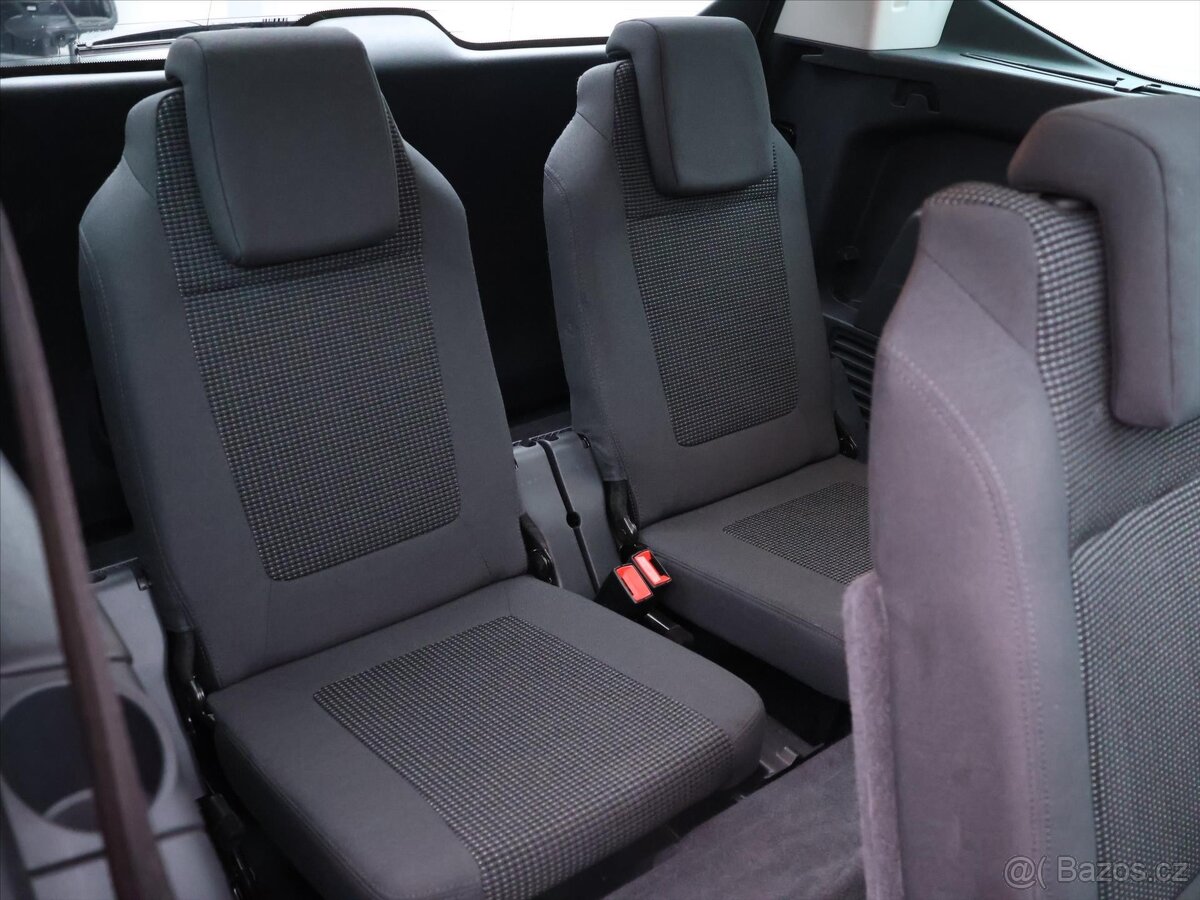 Peugeot 5008 1,6 BlueHDi 88kW Allure CZ (2016) - 8