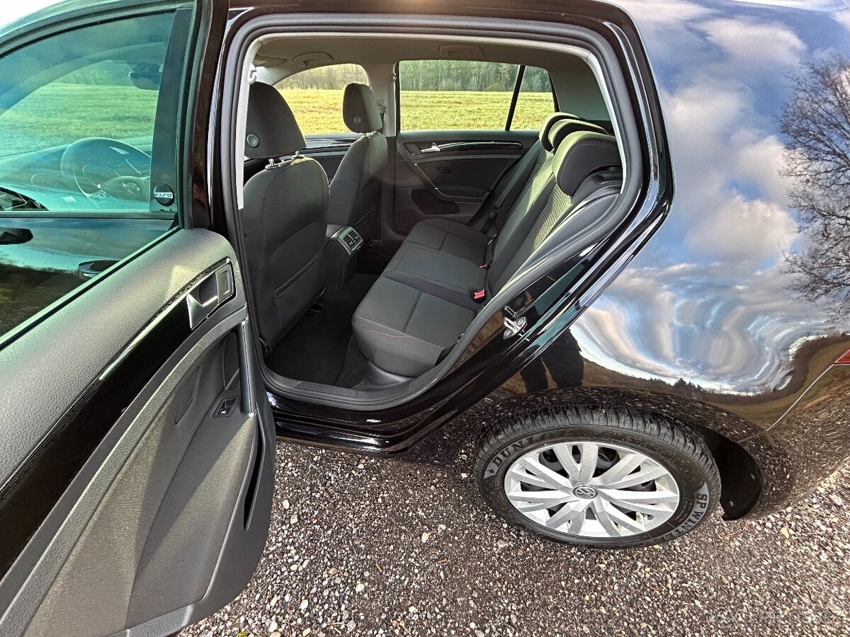 Prodám VW Golf 7 FC 1,0 tsi NAVI - 8