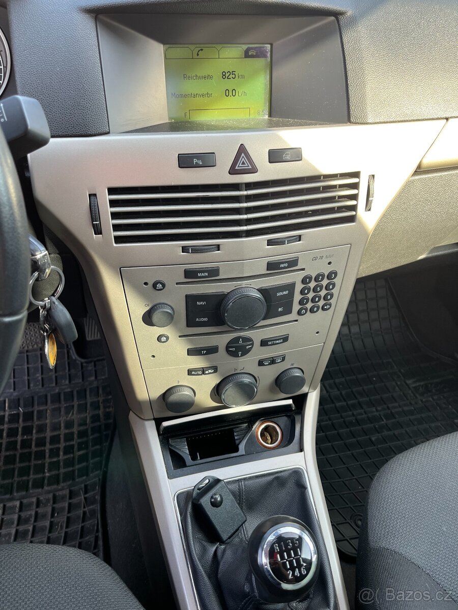 Opel Astra 2.0TD - 8