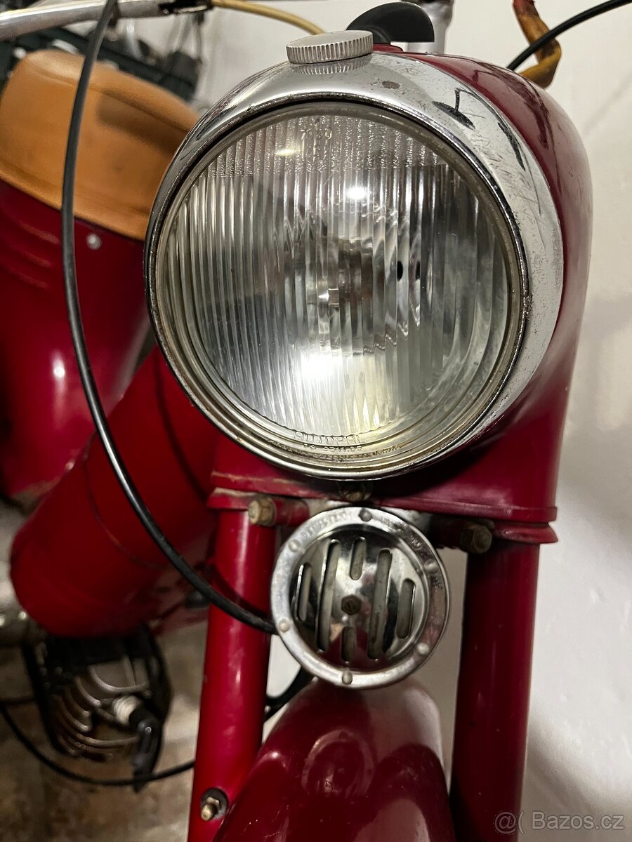 Jawa 555 - 8