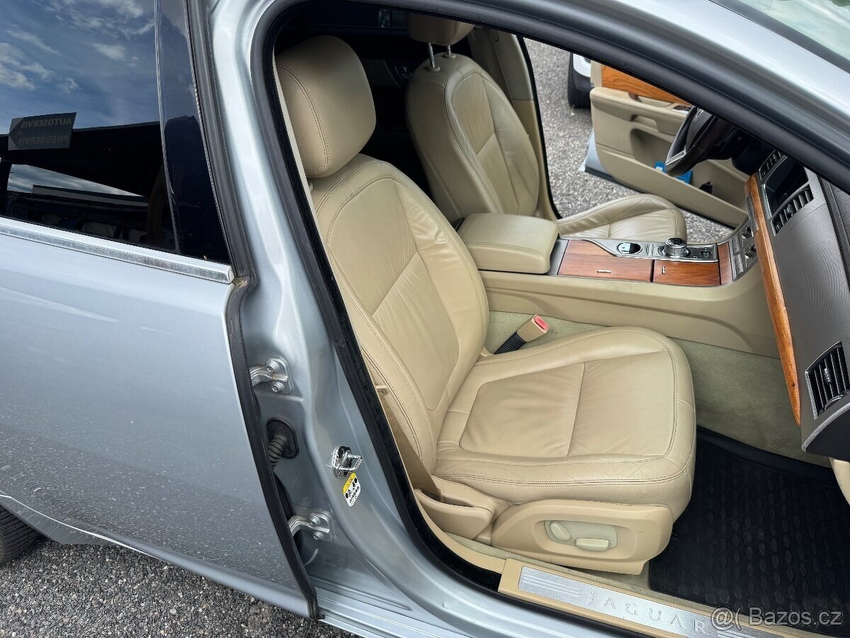Jaguar XF 250 - 8