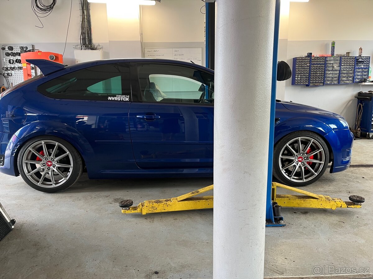 Ford Focus st225 - 8