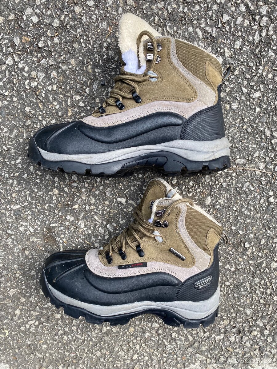 Outdoorové turistické zimní zateplené vysoké boty 38 - 8