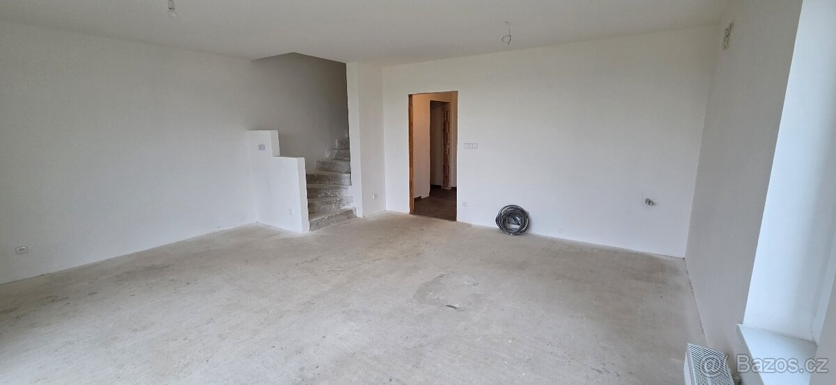 Viladům 4kk se zahradou - 8