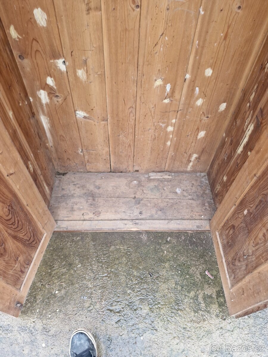 Šatní skříň - 8