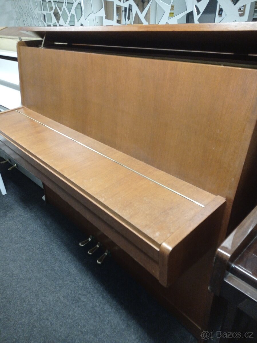 Piano, pianino, klavír Petrof - 8