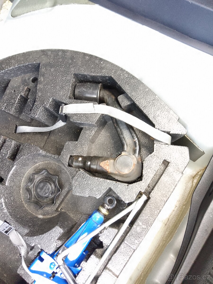 VW golf diesel variant combi nové pneu - 8