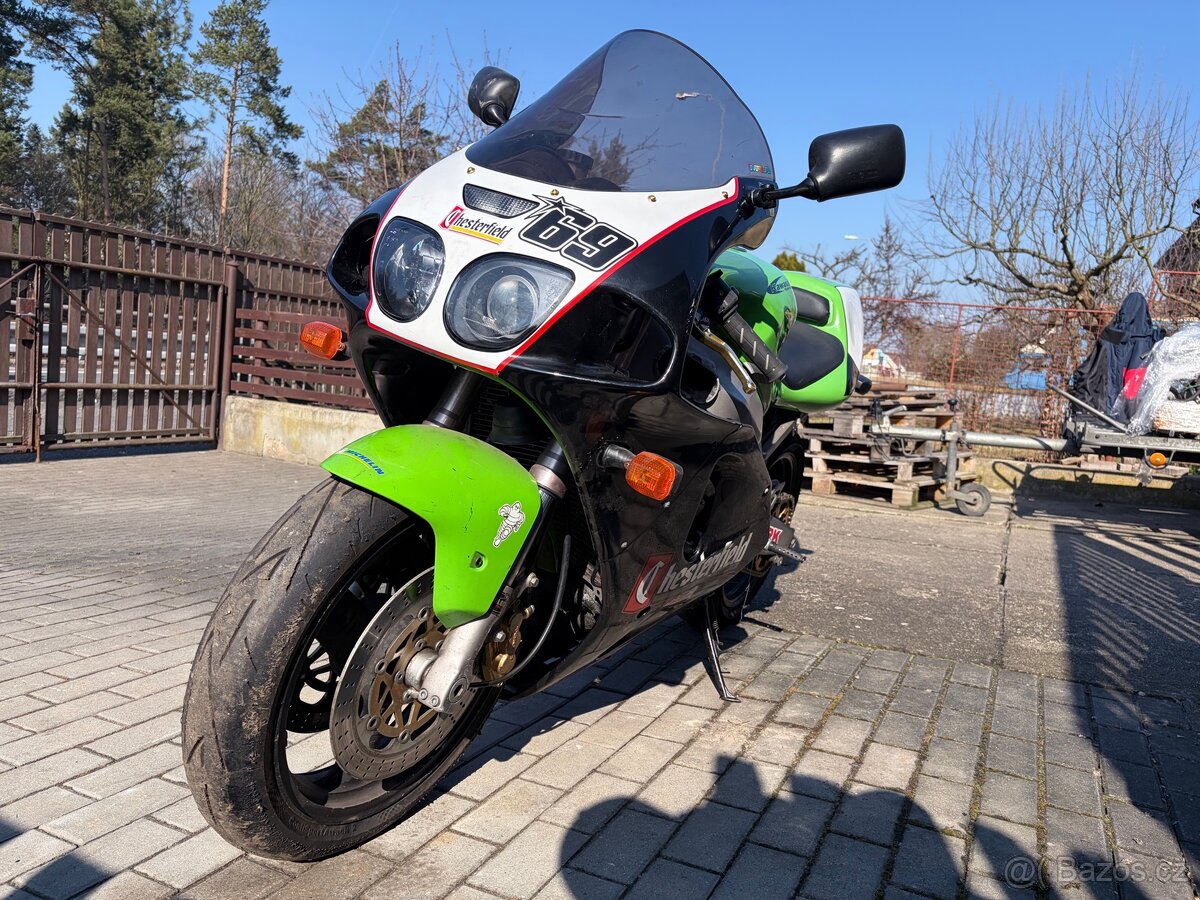 Kawasaki Zx7r - 8