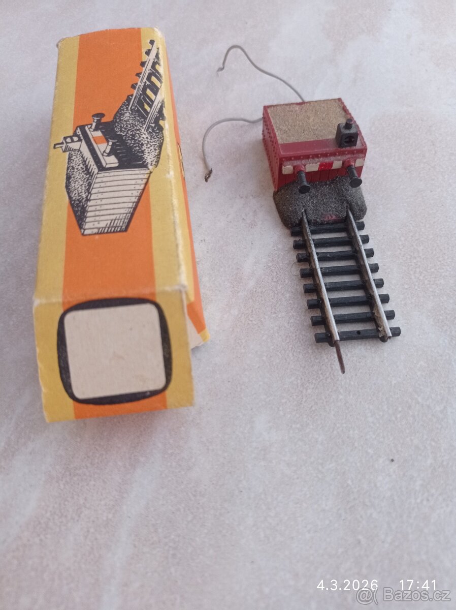 mosty a šturci pro vláčky TT - 8