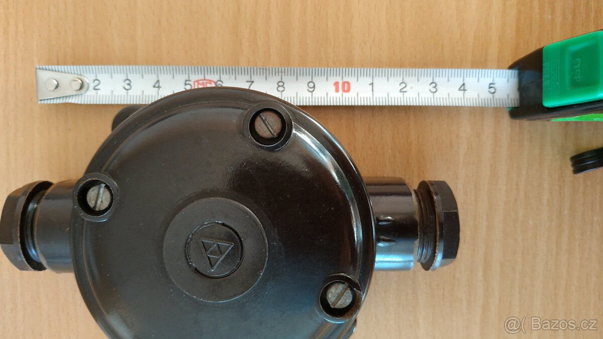 Staré rozvodné krabice - 8