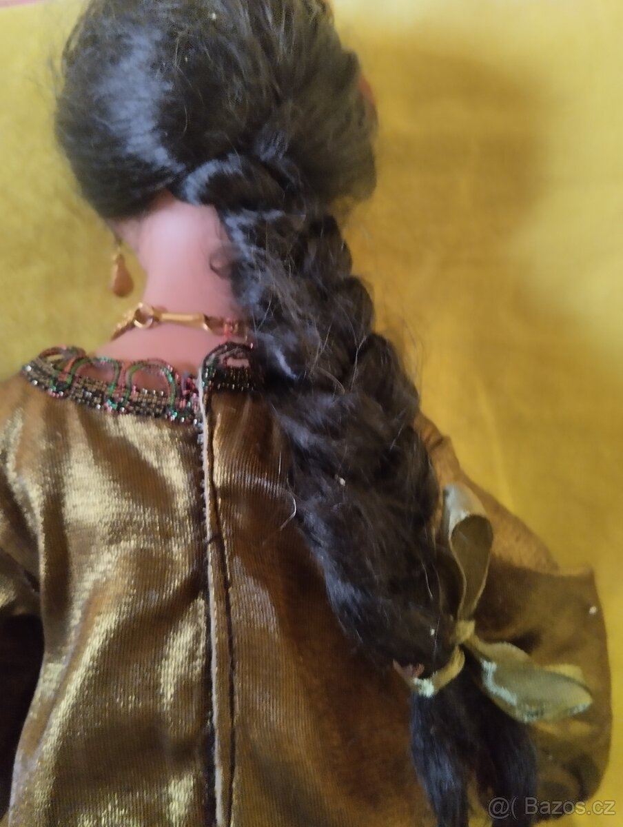Porcelánová panenka Indka - 8