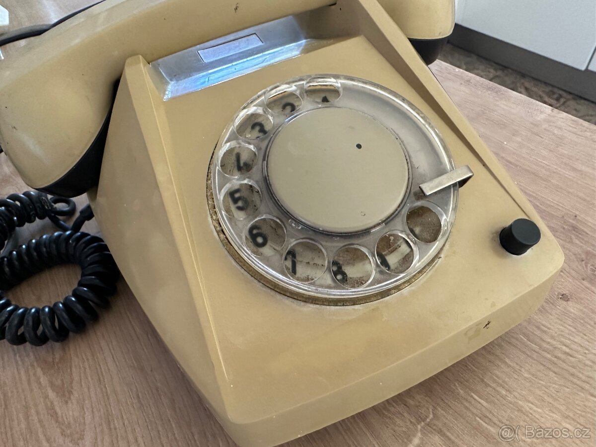 Retro telefon Tesla - 8