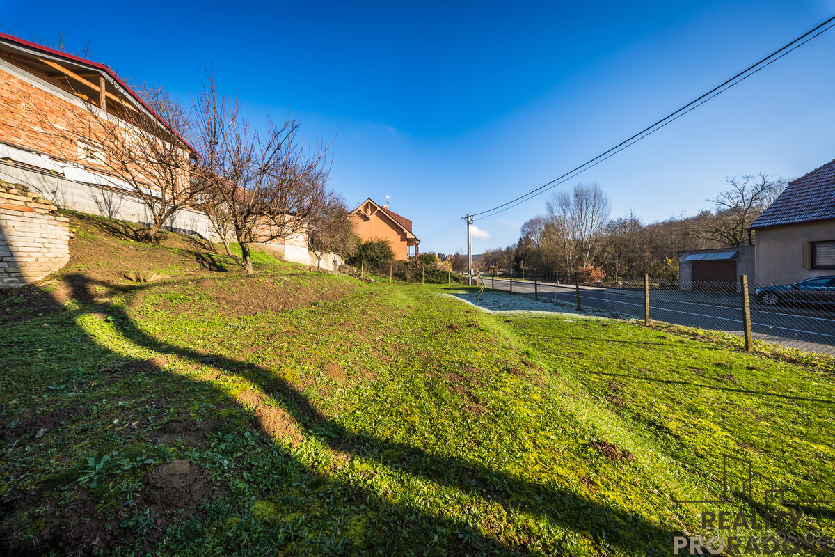 Pozemek určený pro stavbu domu v Ježově - 8