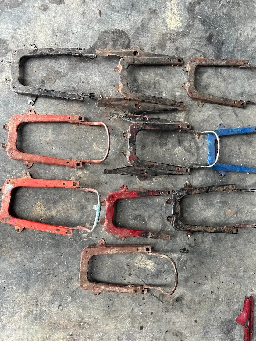 Predám podsedlový nosník JAWA ČZ 125 175 250 - 8