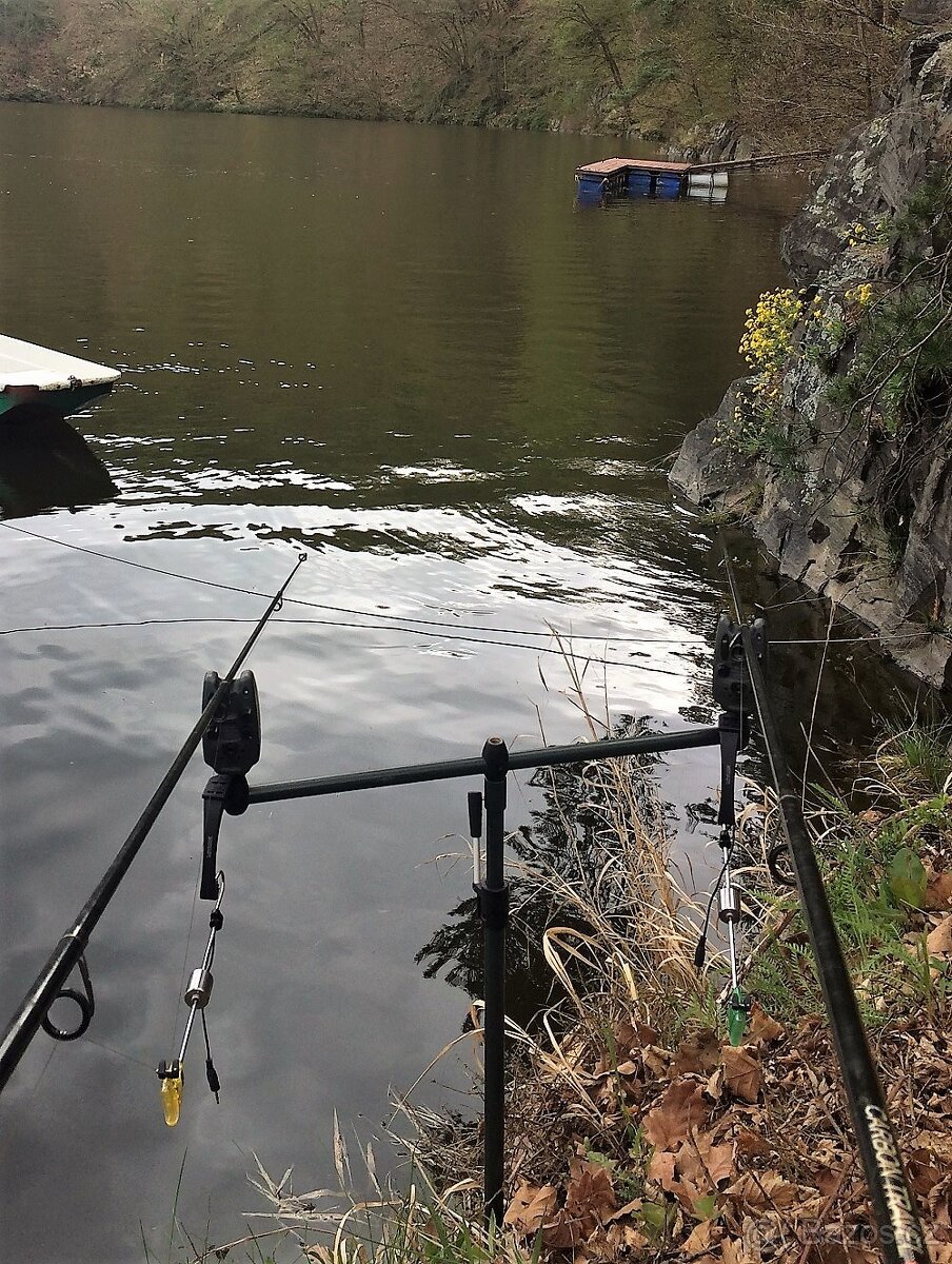 Pronájem HAUSBOTU na Slapské přehradě - 8