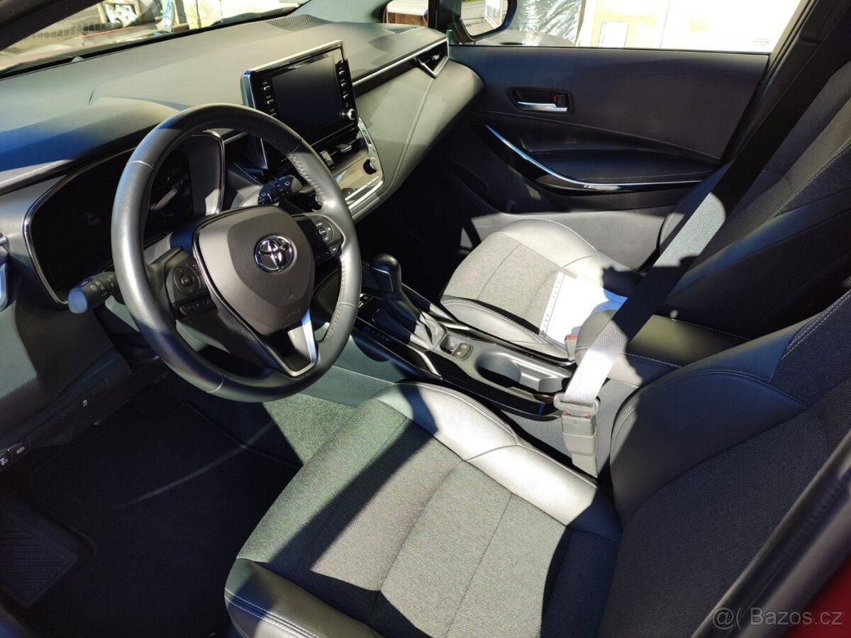 Toyota Corolla 1.8 Hybrid - 8
