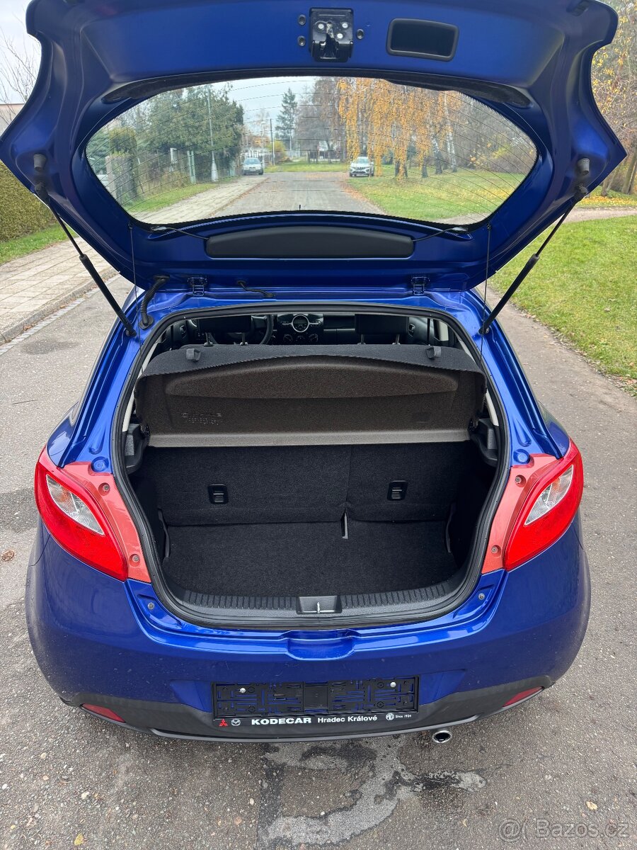 MAZDA 2 - 1,4 16V 5 dveří - 8