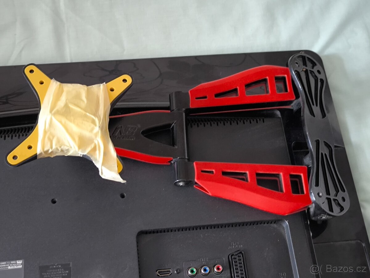 Zánovní LCD TV PHILIPS 26" s držákem na zeď. - 8