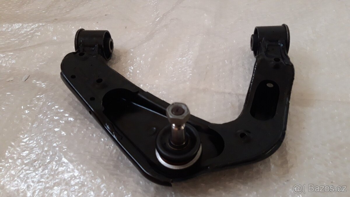 Nissan Navara : Rameno - 8