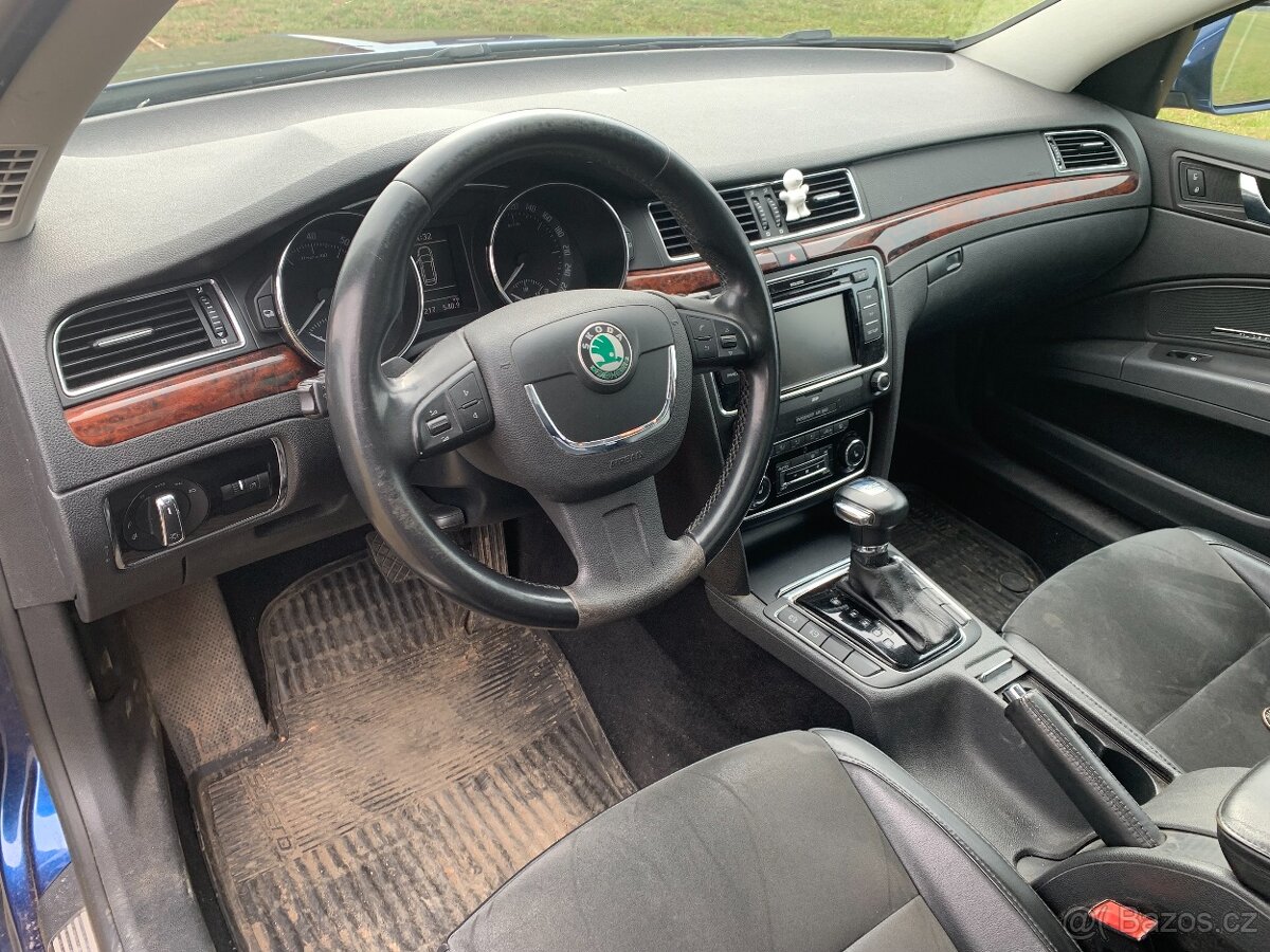 Škoda Superb combi 3.6 FSI - 8