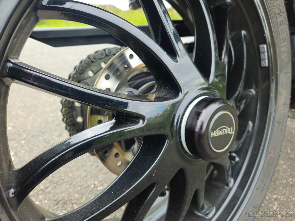 Triumph speed triple 1050 - 8