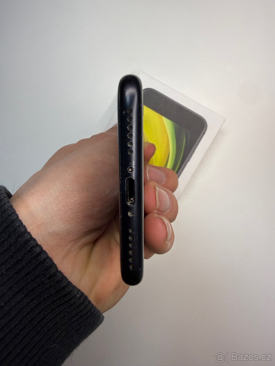 Apple iPhone SE (2020) – 64 GB, černý - 8