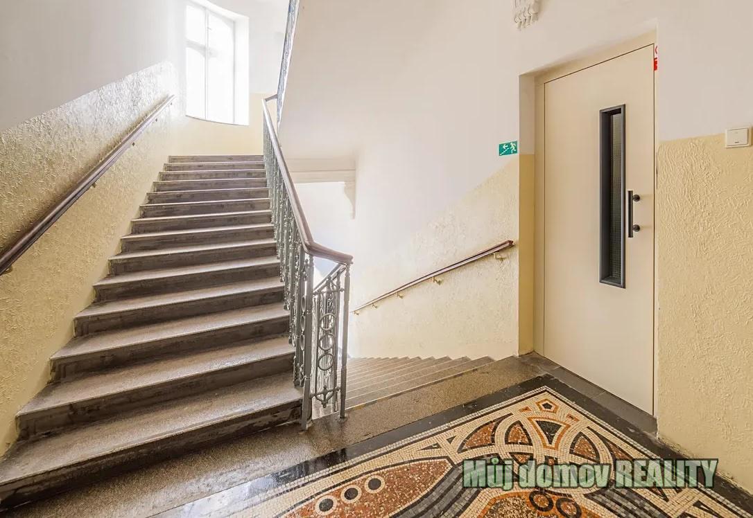 Pronájem prostorné jednotky 4+1 (cca 100 m) Praha 2, Gorazd - 8