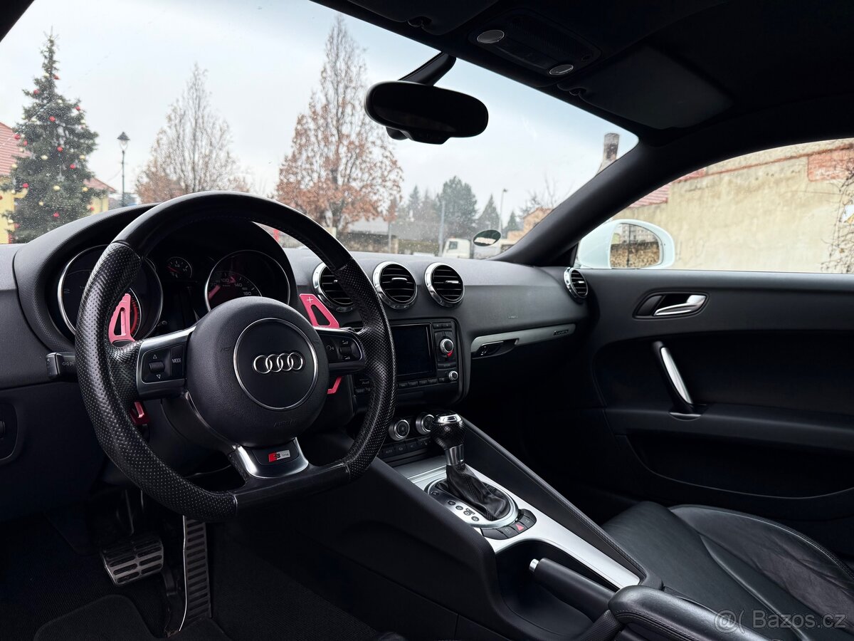 Audi TT S-Line 2.0 TDi Facelift - 8