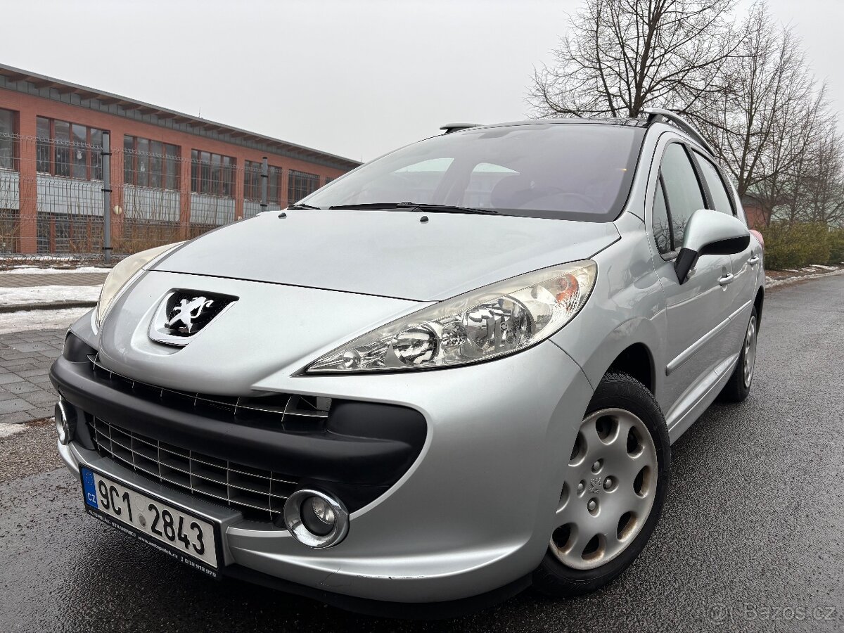 Peugeot 207 SW 1.6i - 8