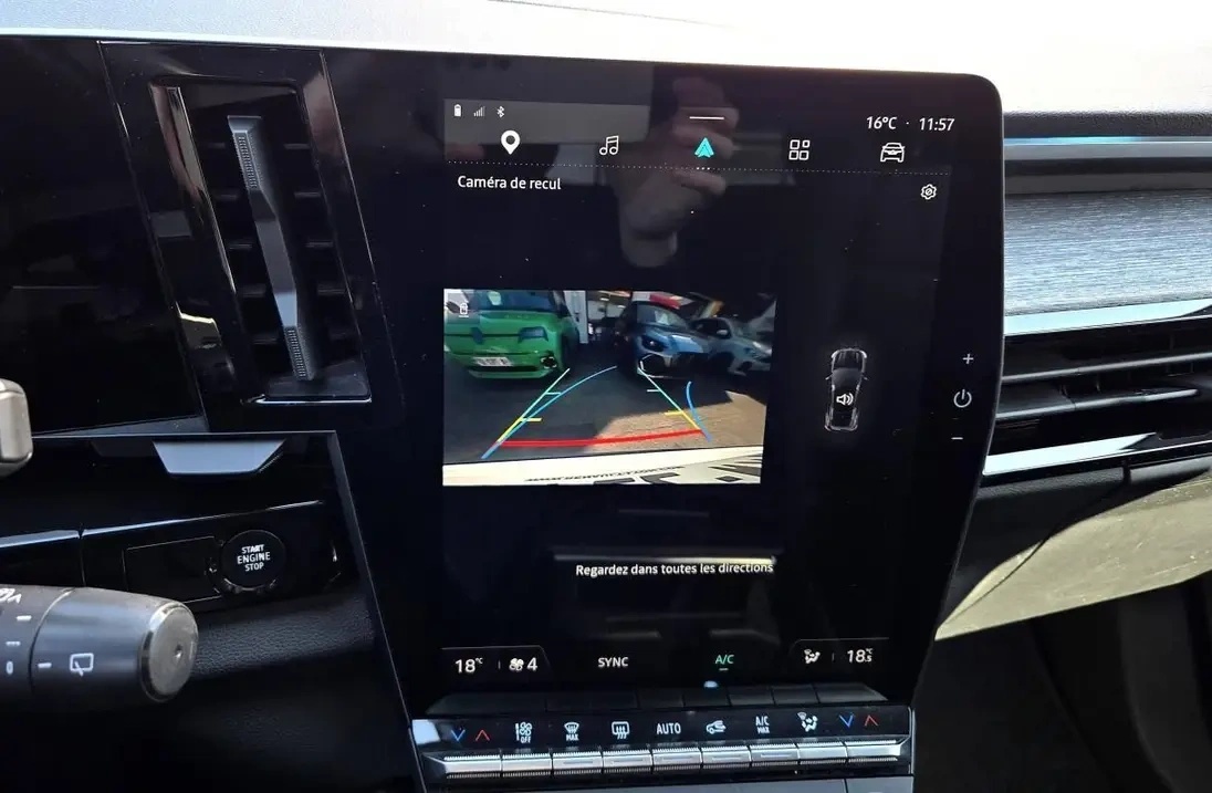 RENAULT Austral E-TECH HYBRID 200 TECHNO 2023 - 8